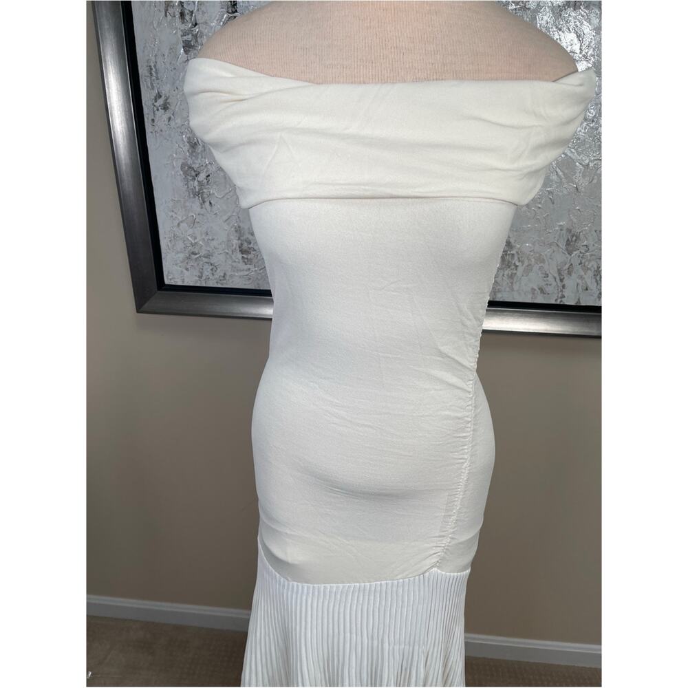 KHAITE Marca Plisse Trimmed Jersey Off the Shoulder White Maxi Dress Size L - Picture 5 of 9